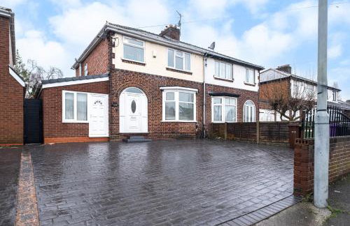 NEW 4 Beds Huge Driveway for LWBs Group Base Willenhall Bilston Junction 10 M6 A454 Keyway Junction A463- Wolverhampton Walsall--Bloxwich - I54 Business Park-Molineux Stadium - BY Samina - ARZ Stays - Regular Work & Long Stays Available - Foto 2