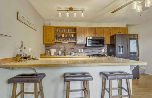 Charming Victorian Haven Near Garden of the Gods - Foto 8