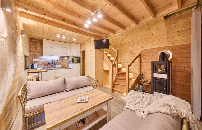 Luxe Timber Lodge & Yoga Loft - Photo 7