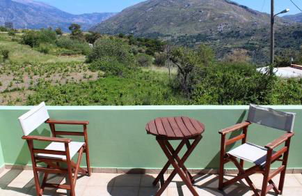 Elia Meronas - Photo 3