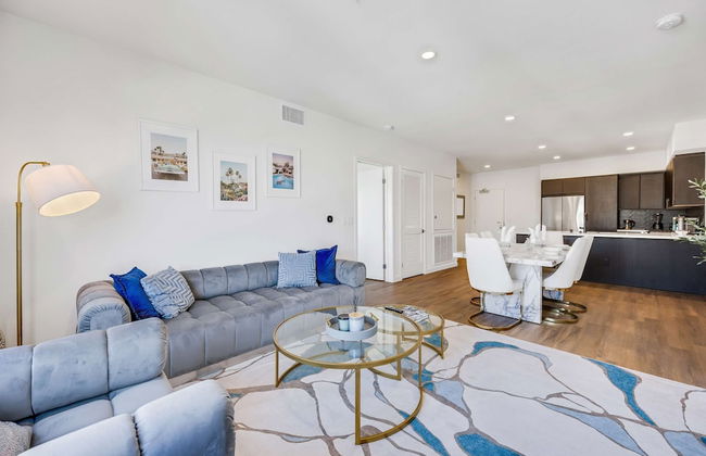 Luxury 3BR Hollywood Sign View by Oneluxstay - Photo 5