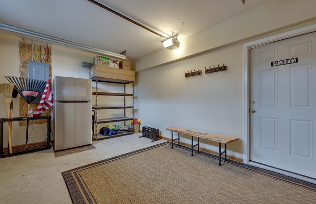 Pocono Paradise by Avantstay Lakeside Retreat, Hot Tub, Game Room, Near Beach - Foto 72