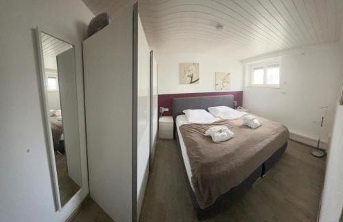 Ferienwohnung Schlossblick - 4 Sterne Sauna Pool Whirlpool exklusiv - Foto 14