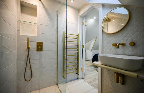 Beautiful Large 3 Bed 2 Bath Flat, Free Parking - Foto 22