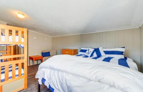 Private Hot Tub Deer Lake Home with Dock Access! - Foto 18