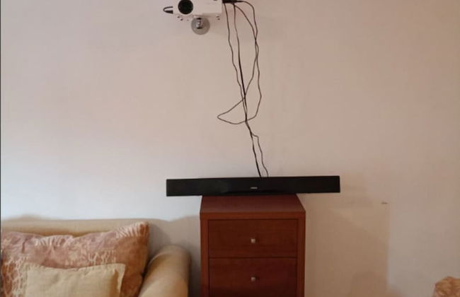 South Facing Balcony - 300mbps Wi-fi - Foto 7