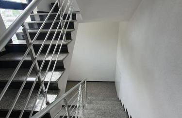 City heaven,self check in, with free parking - Foto 29