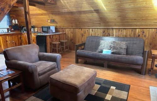 A-Frame Cabin #6 with Hot Tub on Patoka Lake in Southern Indiana - Foto 10