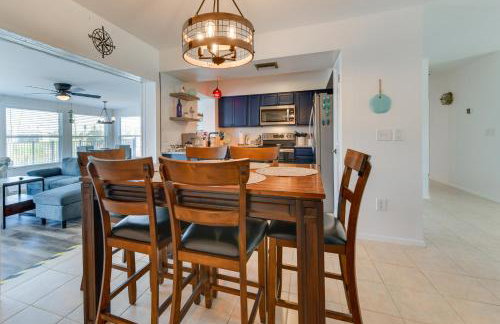Family Friendly! Games! Waterfront North Port Home - Foto 9