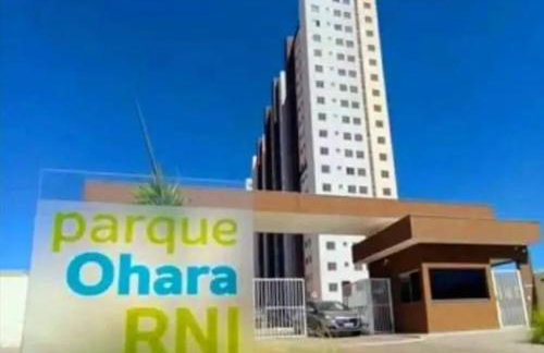 Apartamento aconchegante com excelente localização e piscina - Foto 1