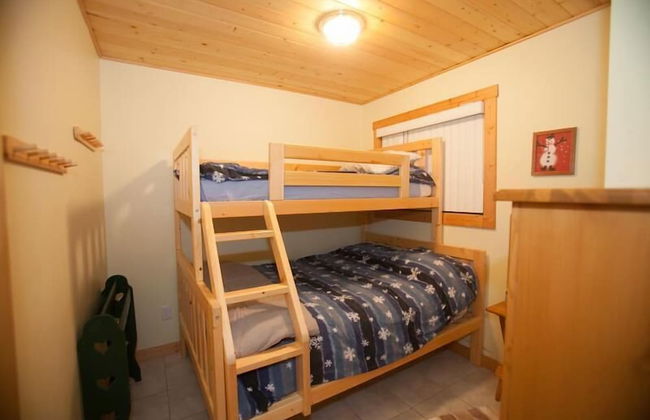 Outlaws Inn by Apex Accommodations - Photo 5