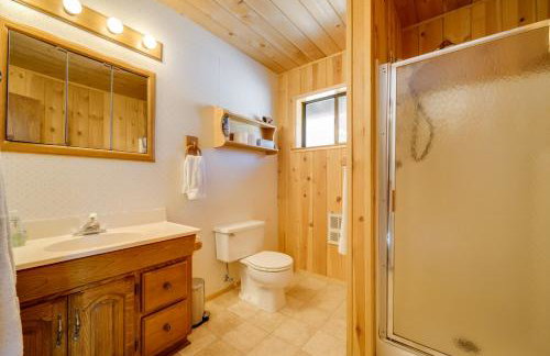 6 Mi to Sugar Bowl Resort Soda Springs Cabin! - Foto 19