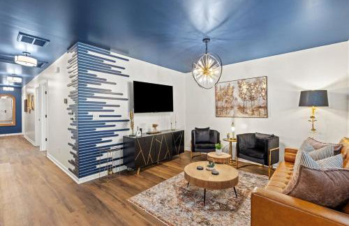 The Luxe Hot Tub Playground 12 Min to Horse Park - Foto 1