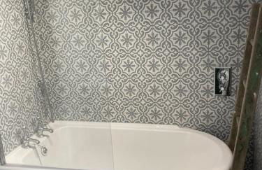 Great country-style house with a courtyard - Photo 29