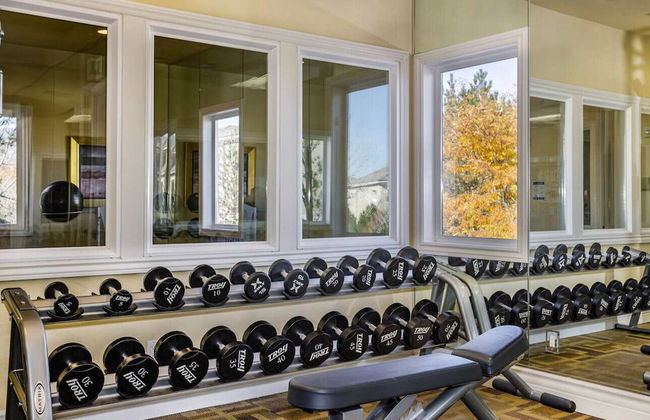 New Stylish 1BR Apt With Heated Pool Gym Yoga Studio - Foto 29