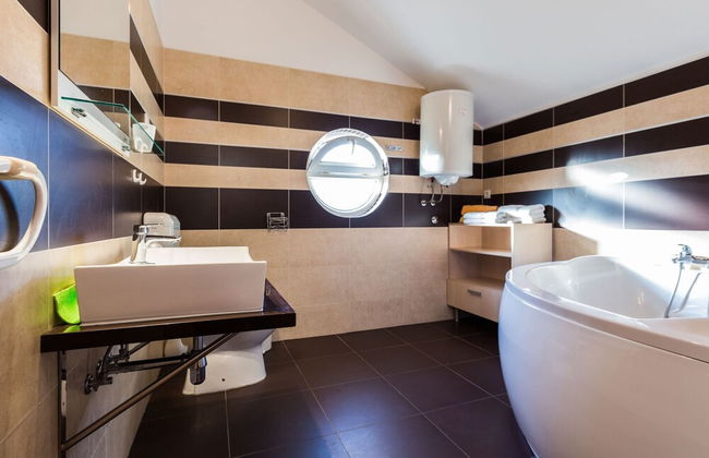 Elegant and Lavish Leisure Apartments Zadar With Outdoor Pool - Foto 60