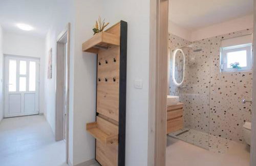 Villa Dola with private pool - Photo 28