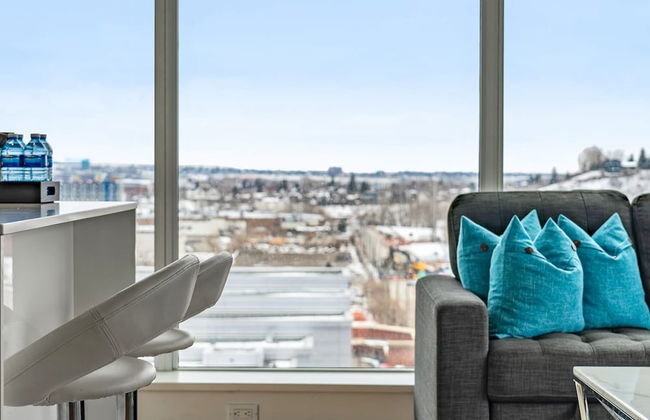 By Stampede Free Parking Banff Pass Wine More - Photo 13