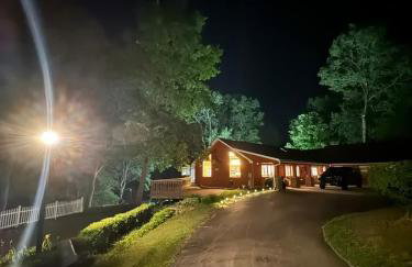 Majestic Cottage Estate with Indoor Heated Pool - Foto 40