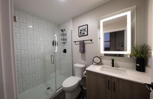 King Bed, Reds, Bengals, Free Parking, Downtown Cincy - Foto 11