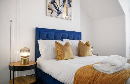 Spacious & Modern Oasis, 4-Bed House, Sleeps 7 - Foto 5