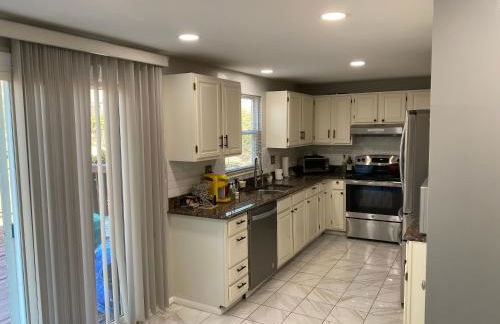 Upgraded, beautiful 4 BD Colonial in Silver Spring - Foto 17