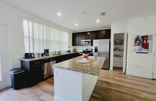 Resort-Style Home in gated community with ammenities close to MCO and Parks! - Foto 6