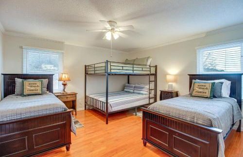 Spacious Fishing Getaway by Lake Guntersville! - Foto 21