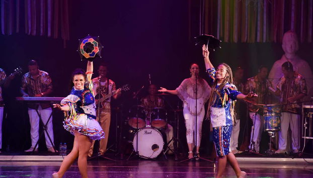 Un momento dello spettacolo di Ginga Tropical