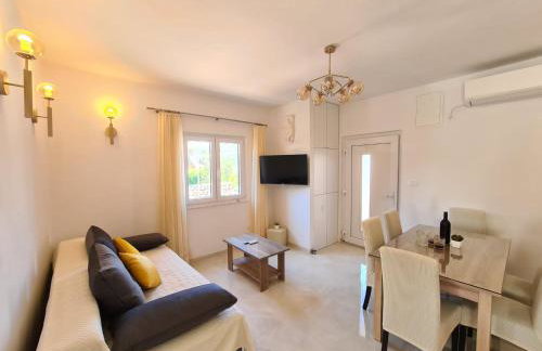 Olive Tree - House with Pool - Photo 6