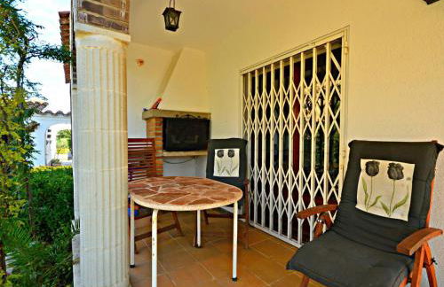 Casa con piscina privada, barbacoa, wifi y parking, cerca de la playa. Costa Brava - ES-89-65 - Foto 3