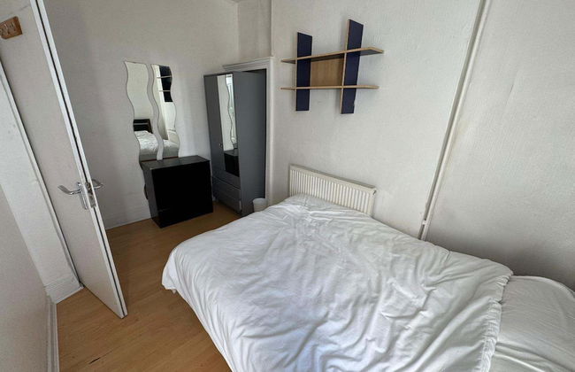 2 Bed Flat - Sleeps 3 - Parking - Wifi - Foto 3