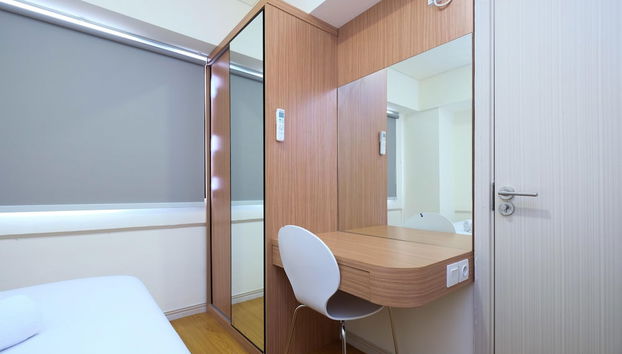 Comfortable 2Br With Workspace At Meikarta Apartment - Foto 3, Habitación