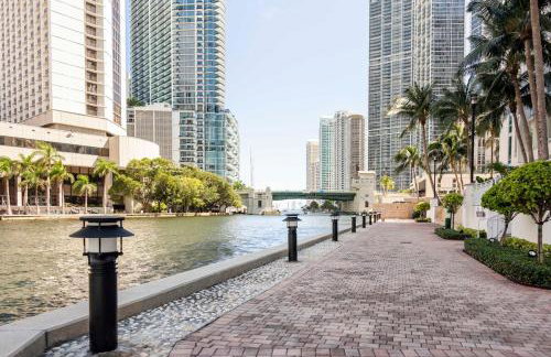 BrickellRiver LOFT with parking & 12 min to South Beach - Foto 32