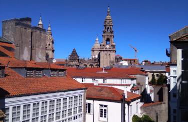 Rua Nova Apartment 28, 3 Dormitorios, WIFI, PS4 y Netflix, a 200m Catedral - Foto 67