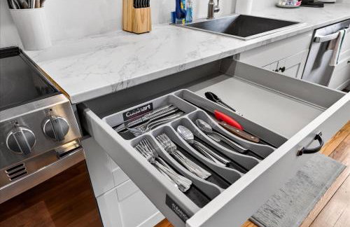 Cozy 2-Floor Home 5BR 3BA 2 Kitchens Backyard - Foto 67