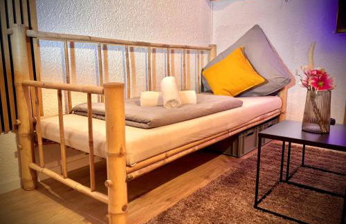 Stay by Home Deluxe Apartment WiFi-PS4-TV-Loft-Bath-Kitchen - Foto 7