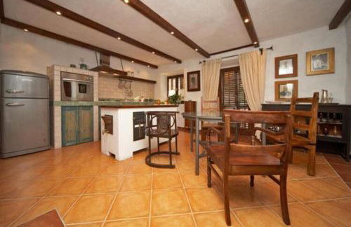 House Rilovic - Two Bedroom House With Swimming Pool and Jacuzzi - Foto 8