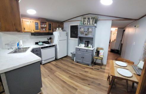 2 min to Chiefs camp 58 min to Arrowhead stadium - Photo 28