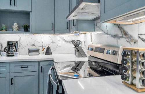 Charming Fire Pit Stay Mid-City Festive Season - Foto 13