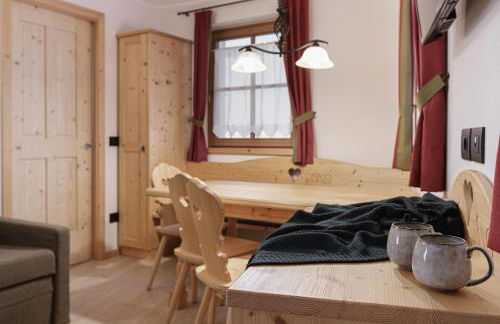 Chalet Tyrolian Apartments - by Familiaris - Pools 500 meters - Foto 2