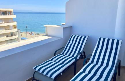 Magnífico Ático 4 hab frente a la playa con piscinas parking incluido por keywise - Foto 29