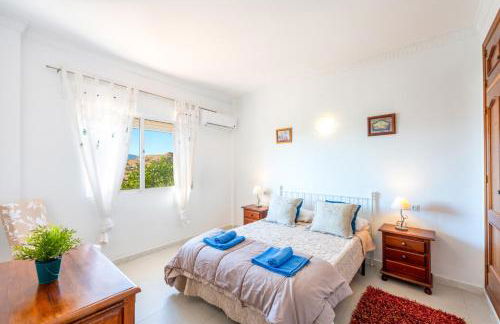 Villa Alqueria by Villa Plus - Photo 12