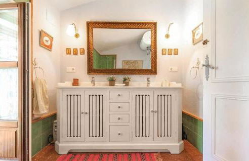 Gorgeous Home In Higuera De La Sierra - Foto 35