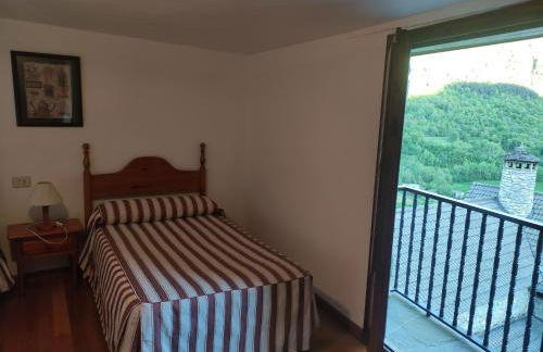 Centro Torla-Ordesa 5pax Apto Miguel - Photo 9