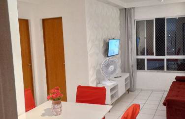Apartamento próx do aeroporto de parque aquático,praias e shopping - Foto 2
