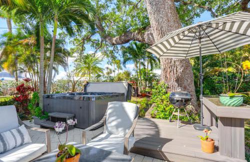 Waterfront Stuart Oasis with Hot Tub and Dock! - Foto 23