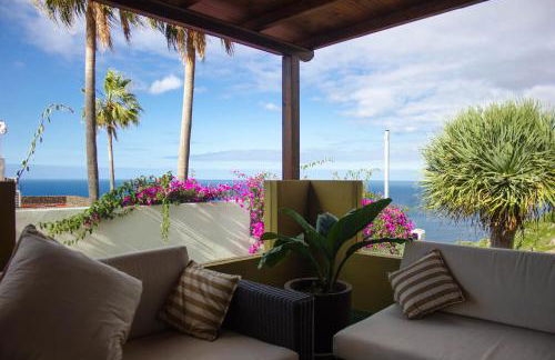 Villa con piscina climatizada y vistas al mar - Foto 11