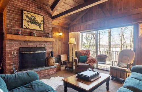 Lakeside Getaway - Lake Access & Firepit - Photo 4