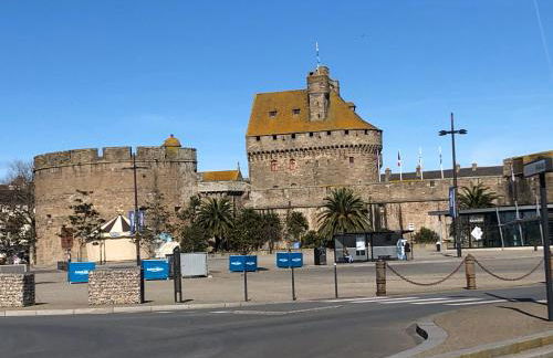 Le Cézembre, au pied de la plage - Foto 27